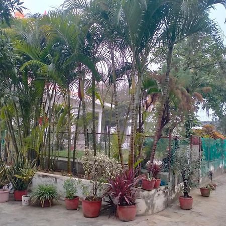 Vedic Villa Варанаси Екстериор снимка