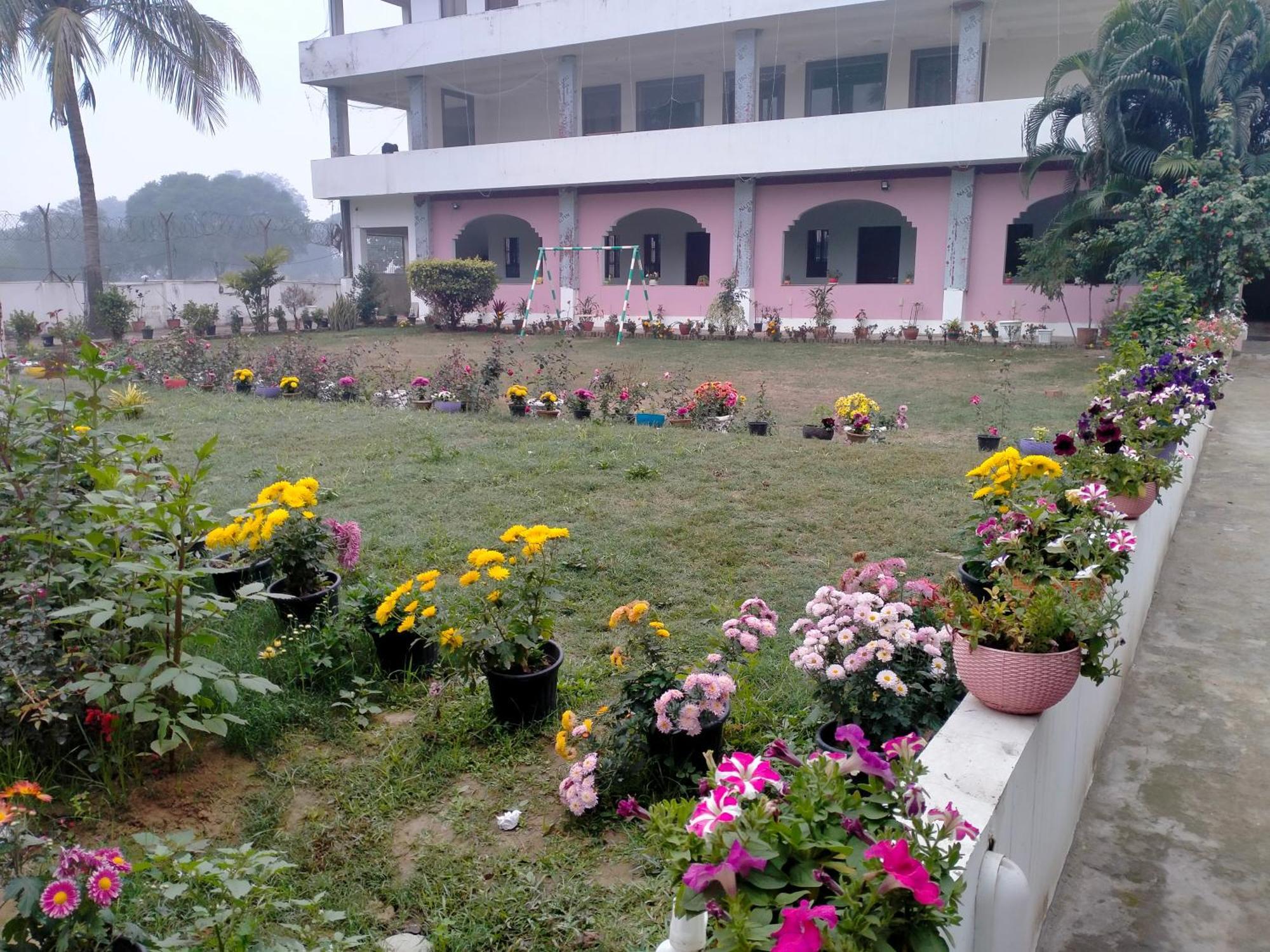 Vedic Villa Варанаси Екстериор снимка