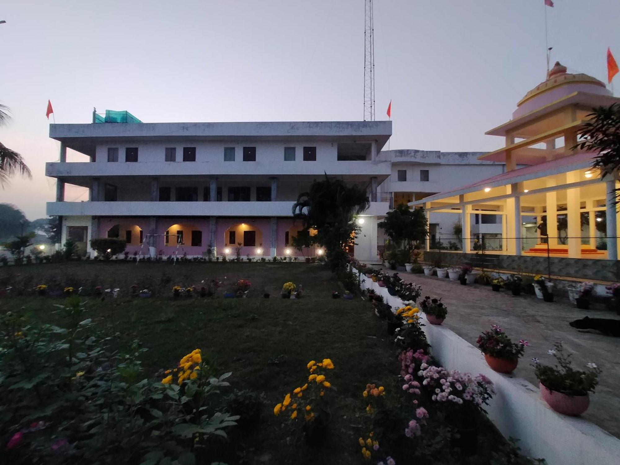 Vedic Villa Варанаси Екстериор снимка